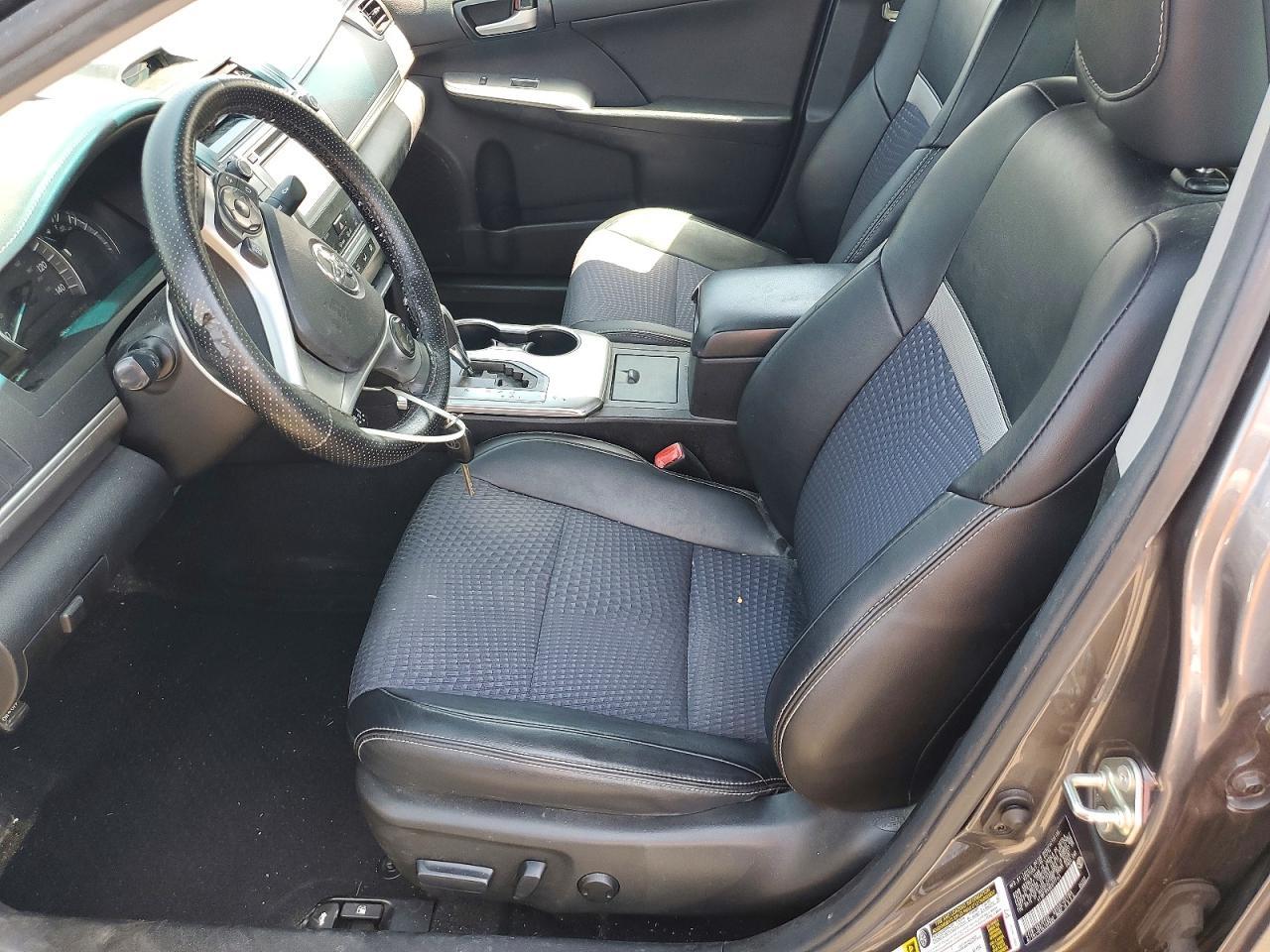 2014 TOYOTA CAMRY SE — Фото 7 из 12