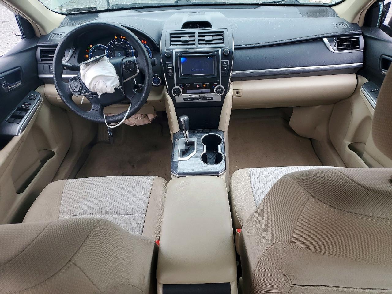 2013 TOYOTA CAMRY HYBRID LE — Фото 8 из 12