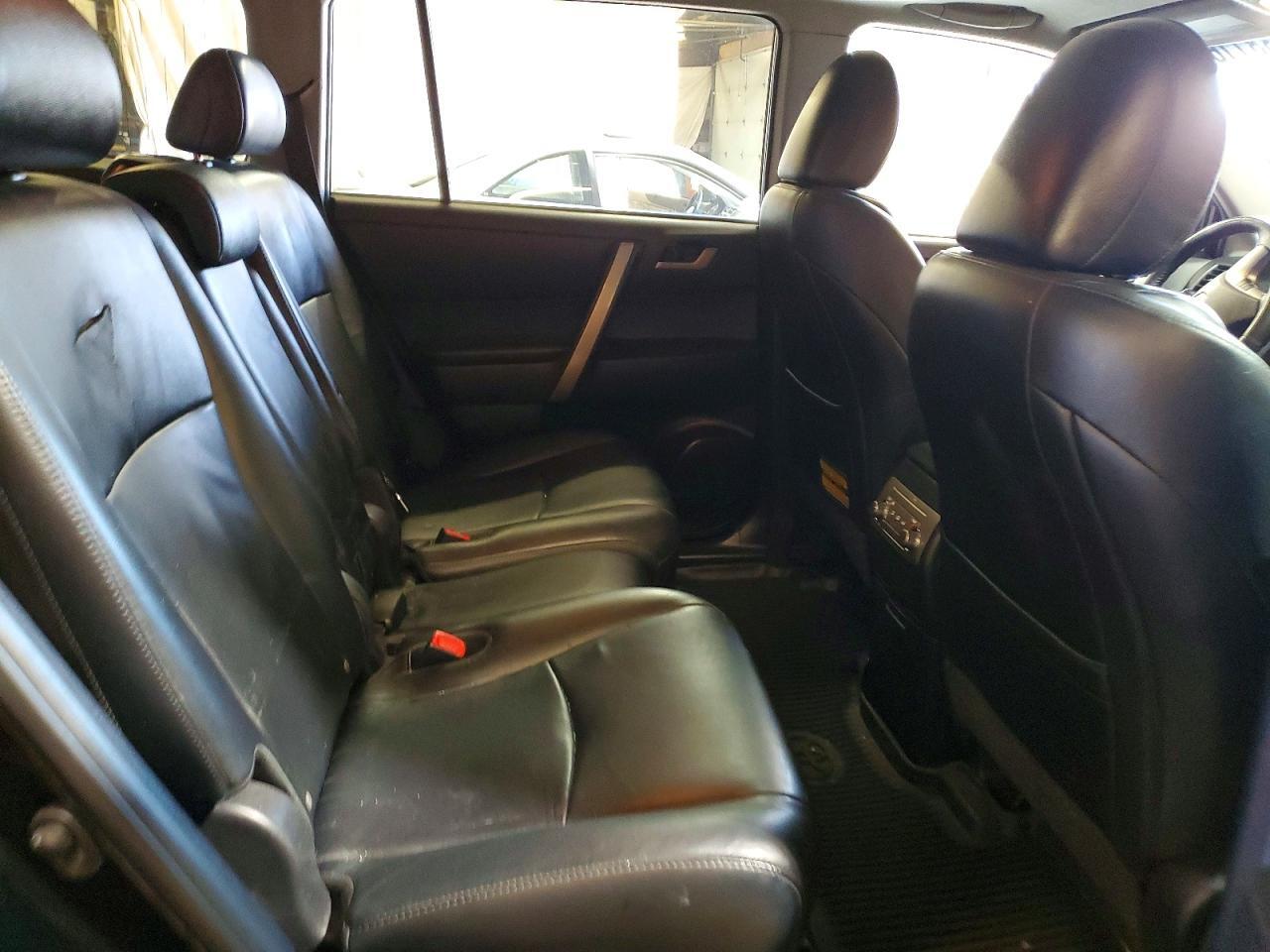 5TDBK3EH2DS232413 2013 TOYOTA HIGHLANDER photo no. 11