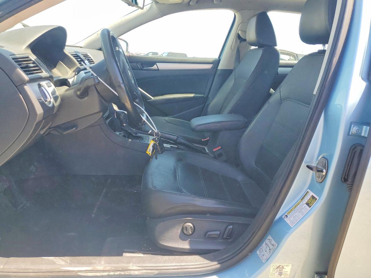 2013 VOLKSWAGEN PASSAT SE — Фото 7 из 12