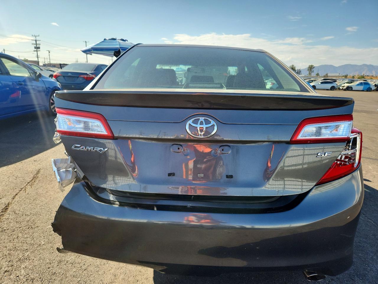 2012 TOYOTA CAMRY SE — Фото 6 из 12