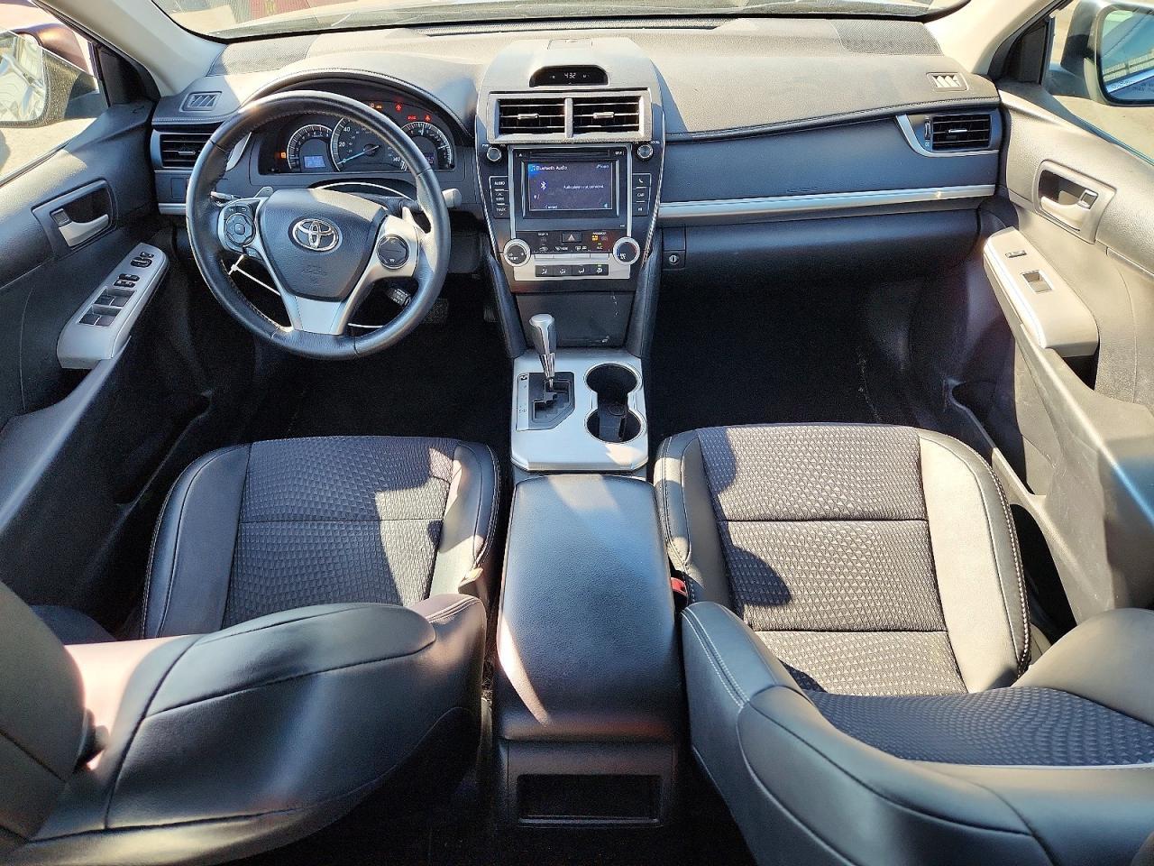 2012 TOYOTA CAMRY SE — Фото 8 из 12