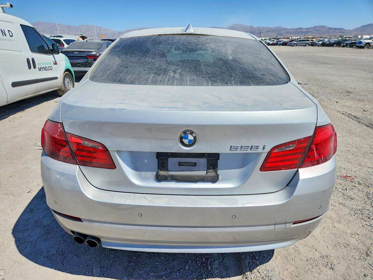 2011 BMW 528 I — Фото 6 из 12