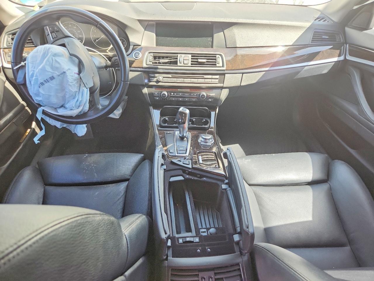 2011 BMW 528 I — Фото 8 из 12