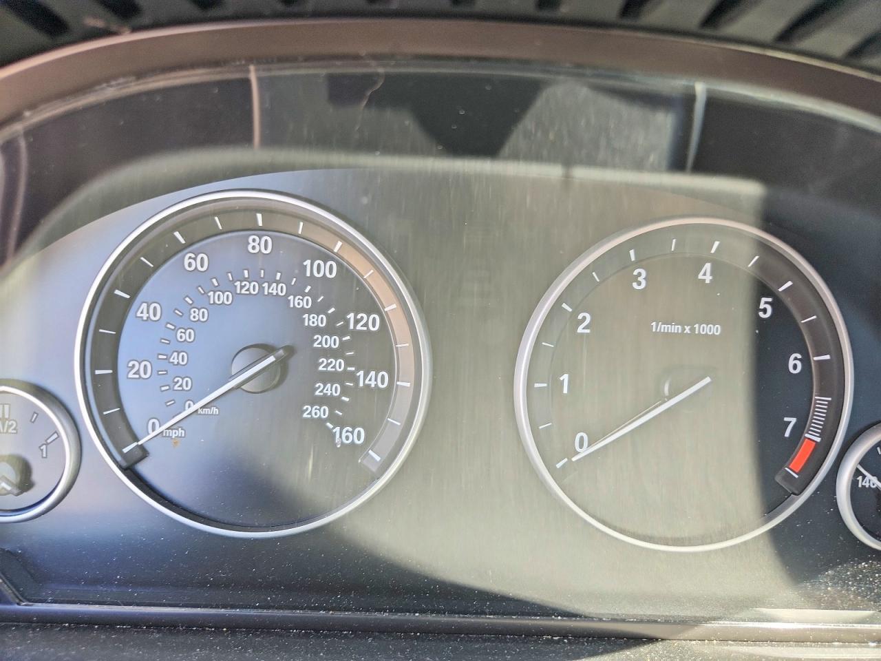 2011 BMW 528 I — Фото 9 из 12