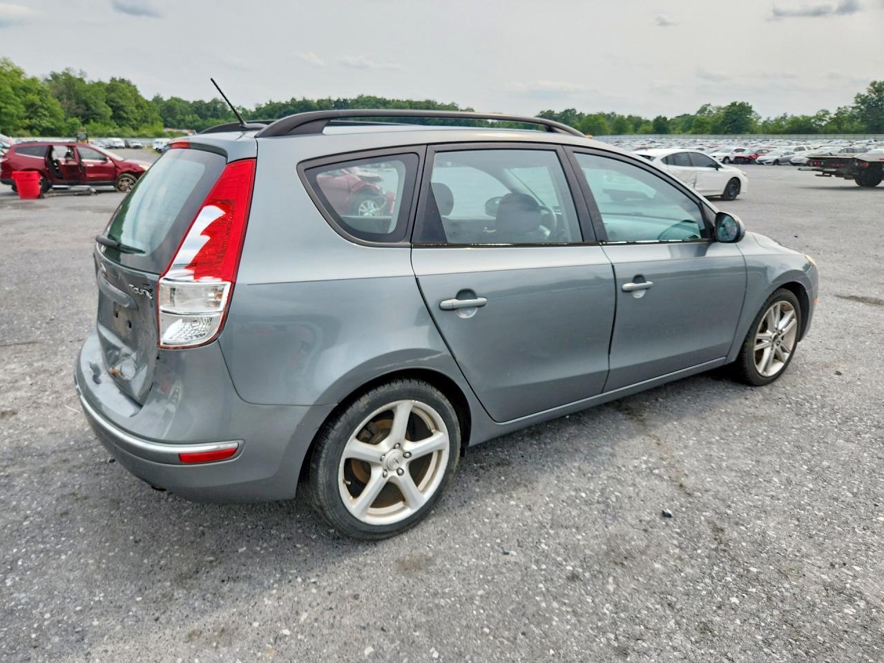 2010 HYUNDAI ELANTRA TOURING SE — Фото 3 из 12