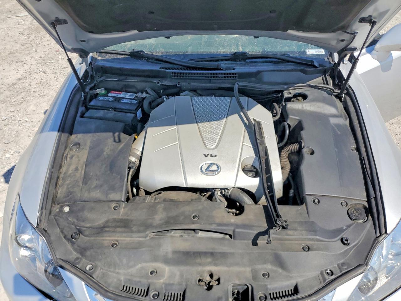 2010 LEXUS IS350 — Фото 11 из 12