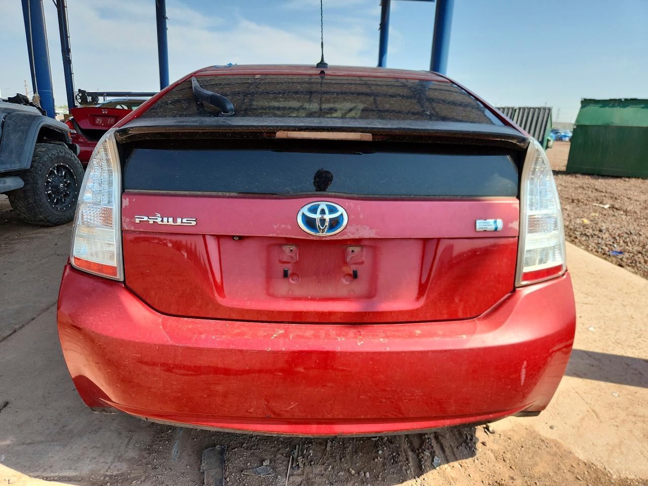 2010 TOYOTA PRIUS III — Фото 6 из 12