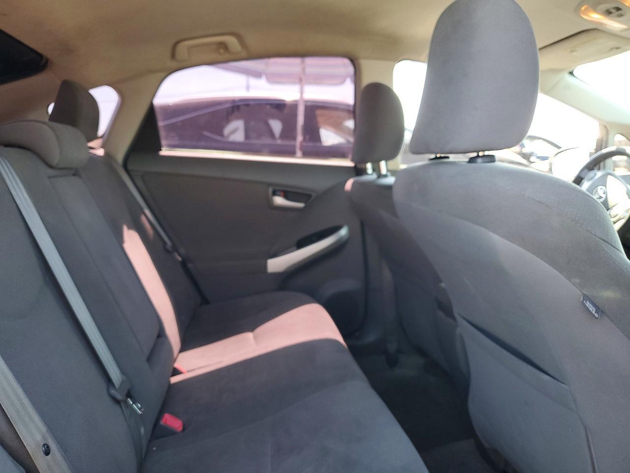 2010 TOYOTA PRIUS II — Фото 10 из 12