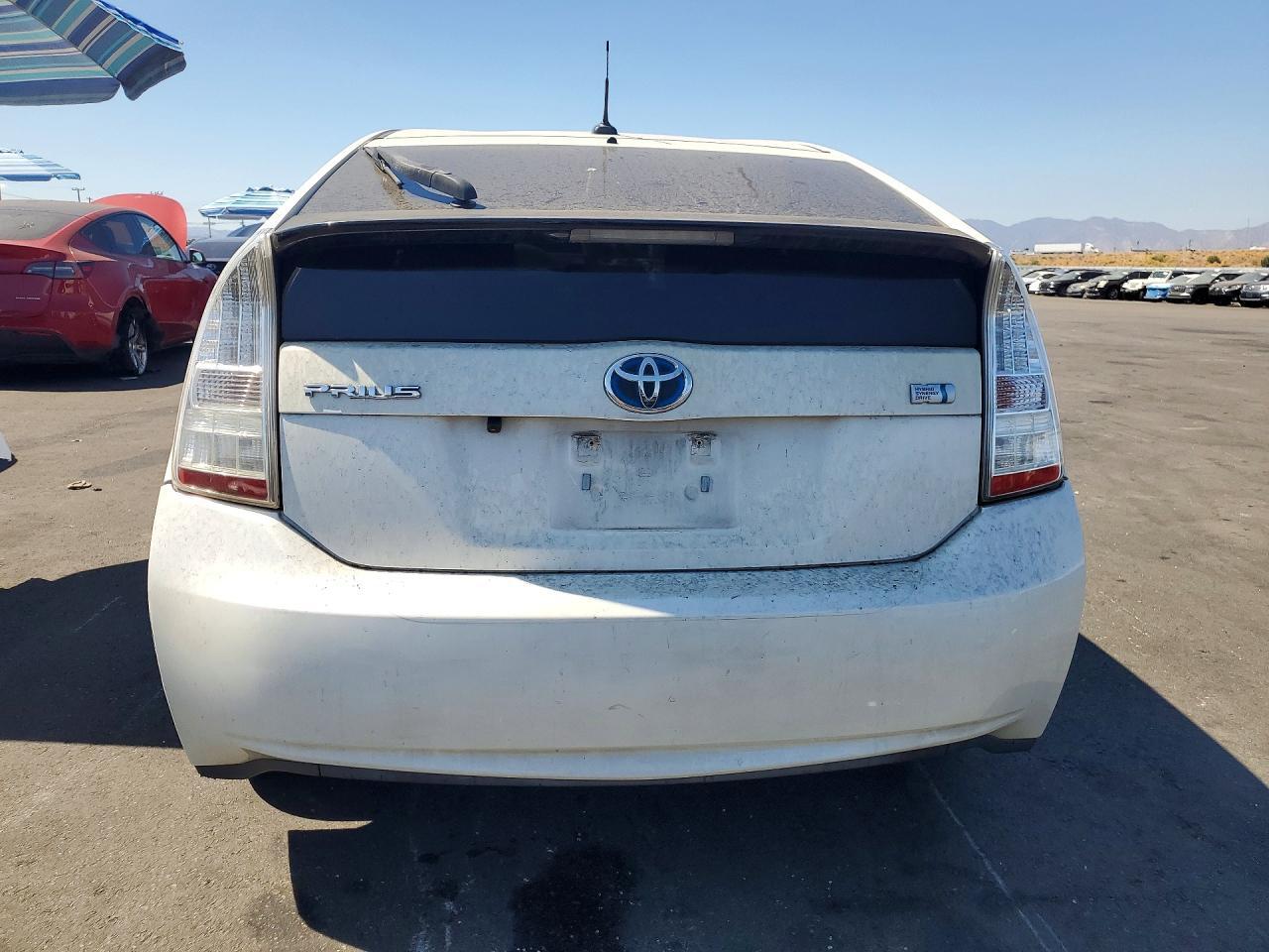 2010 TOYOTA PRIUS II — Фото 6 из 12