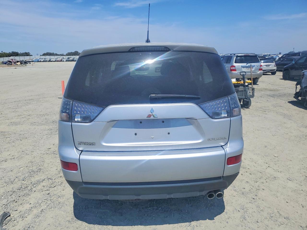 2007 MITSUBISHI OUTLANDER ES — Фото 6 из 12