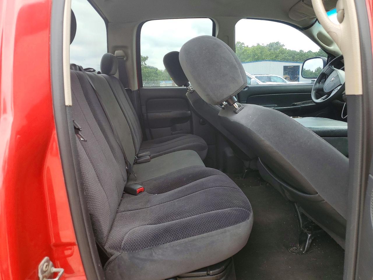 2005 DODGE RAM 1500 ST — Фото 10 из 12