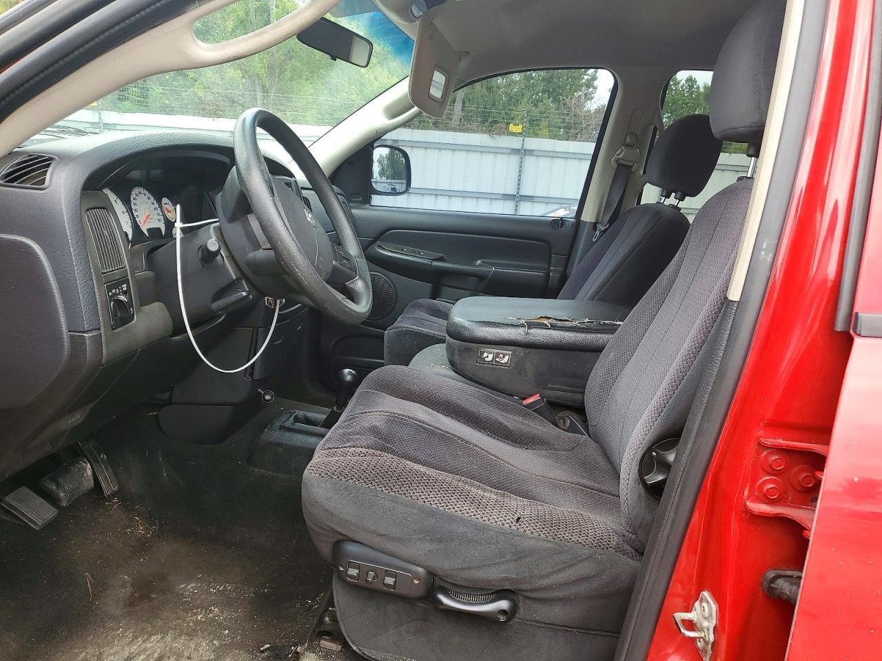 2005 DODGE RAM 1500 ST — Фото 7 из 12