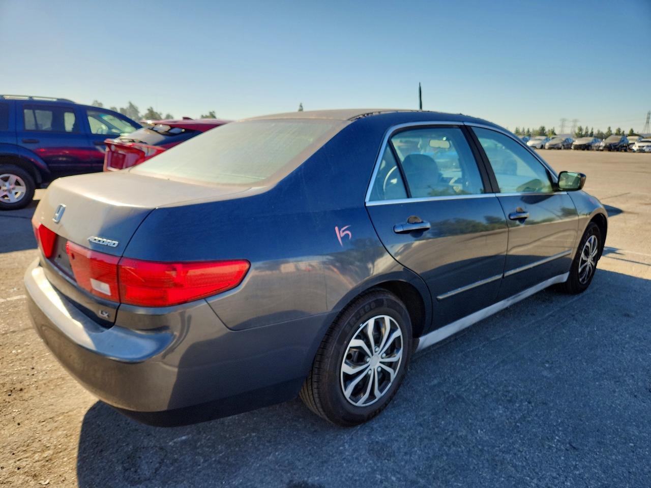 2005 HONDA ACCORD LX — Фото 3 из 12
