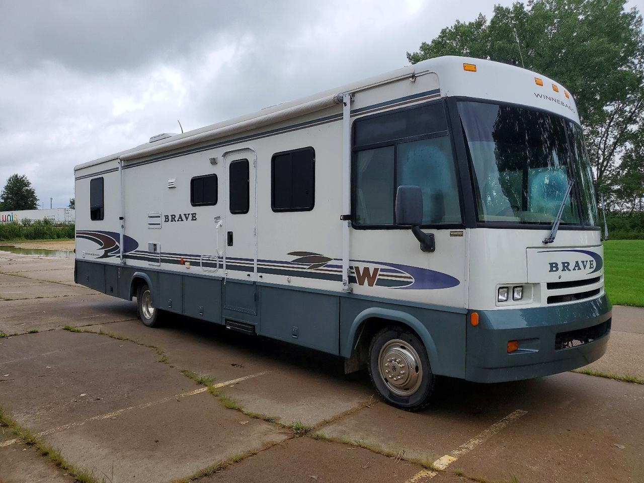 2000 WORKHORSE CUSTOM CHASSIS MOTORHOME CHASSIS 5B4LP37J0Y3322131