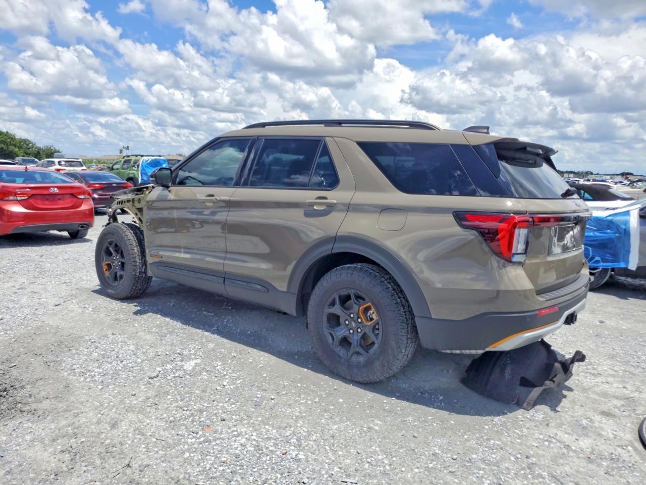 2026 FORD EXPLORER TREMOR — Фото 2 из 14