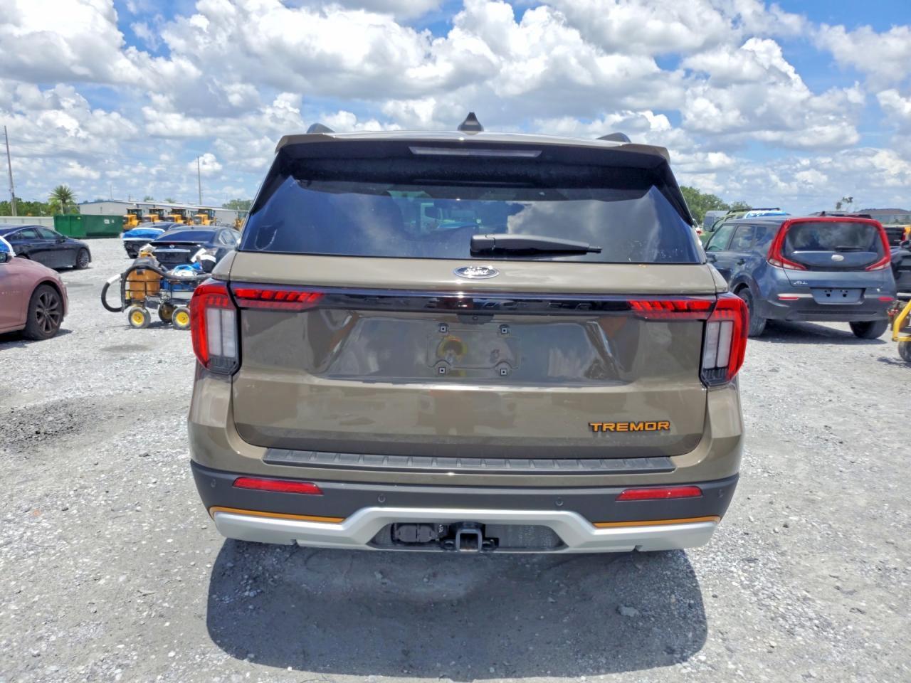 2026 FORD EXPLORER TREMOR — Фото 6 из 14
