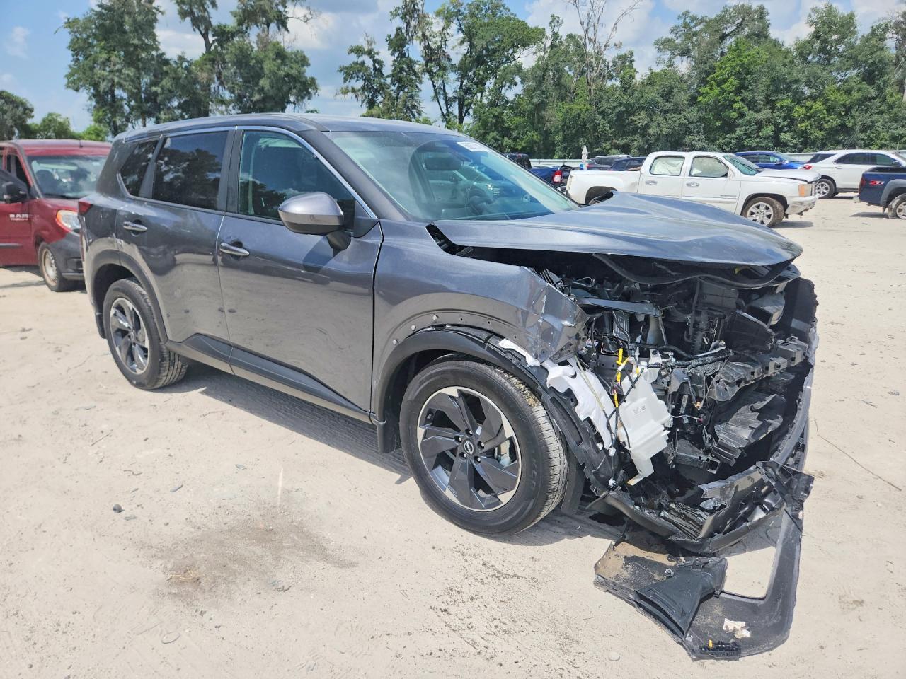 2025 NISSAN ROGUE SV — Фото 4 из 14