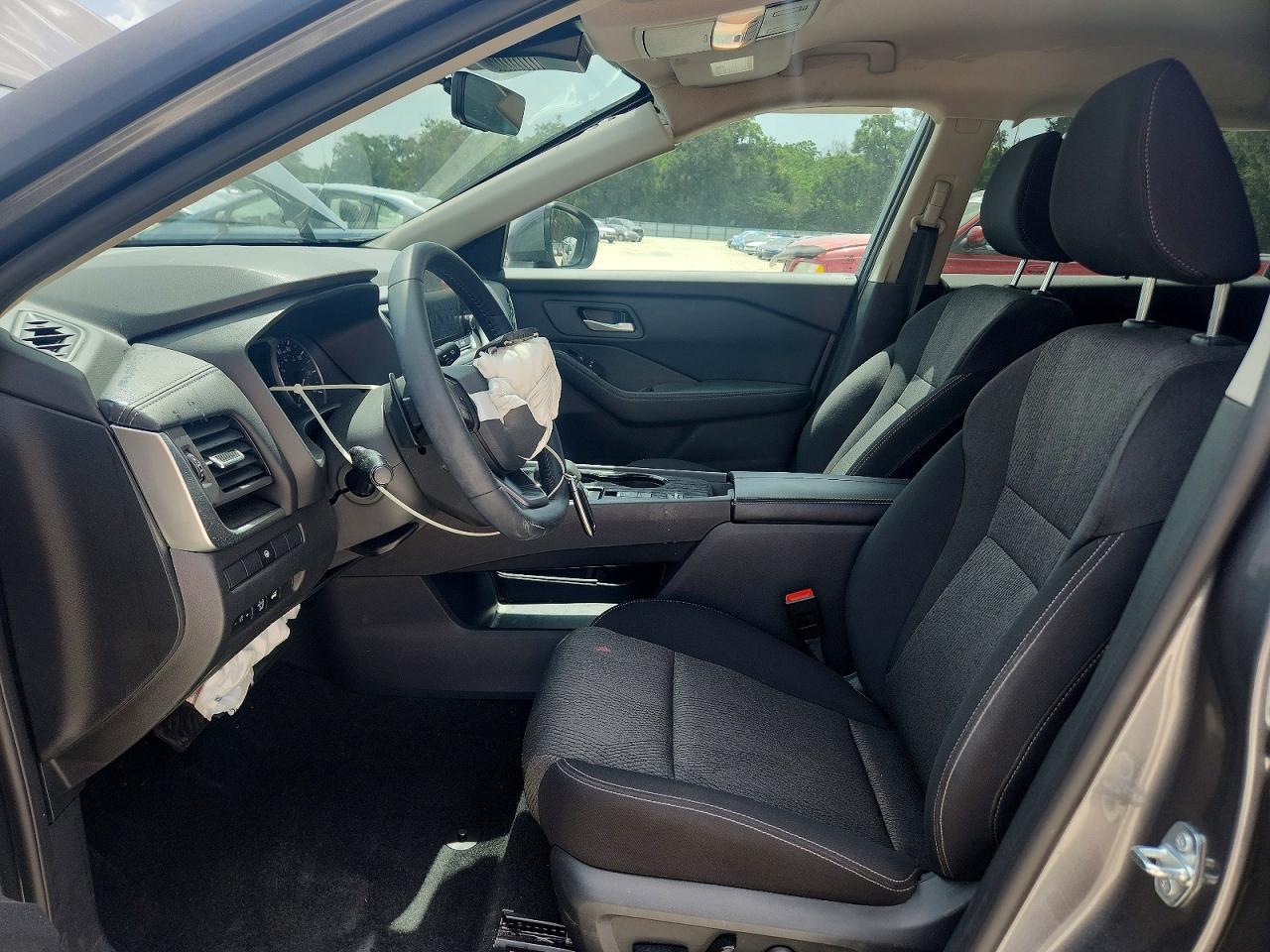 2025 NISSAN ROGUE SV — Фото 7 из 14