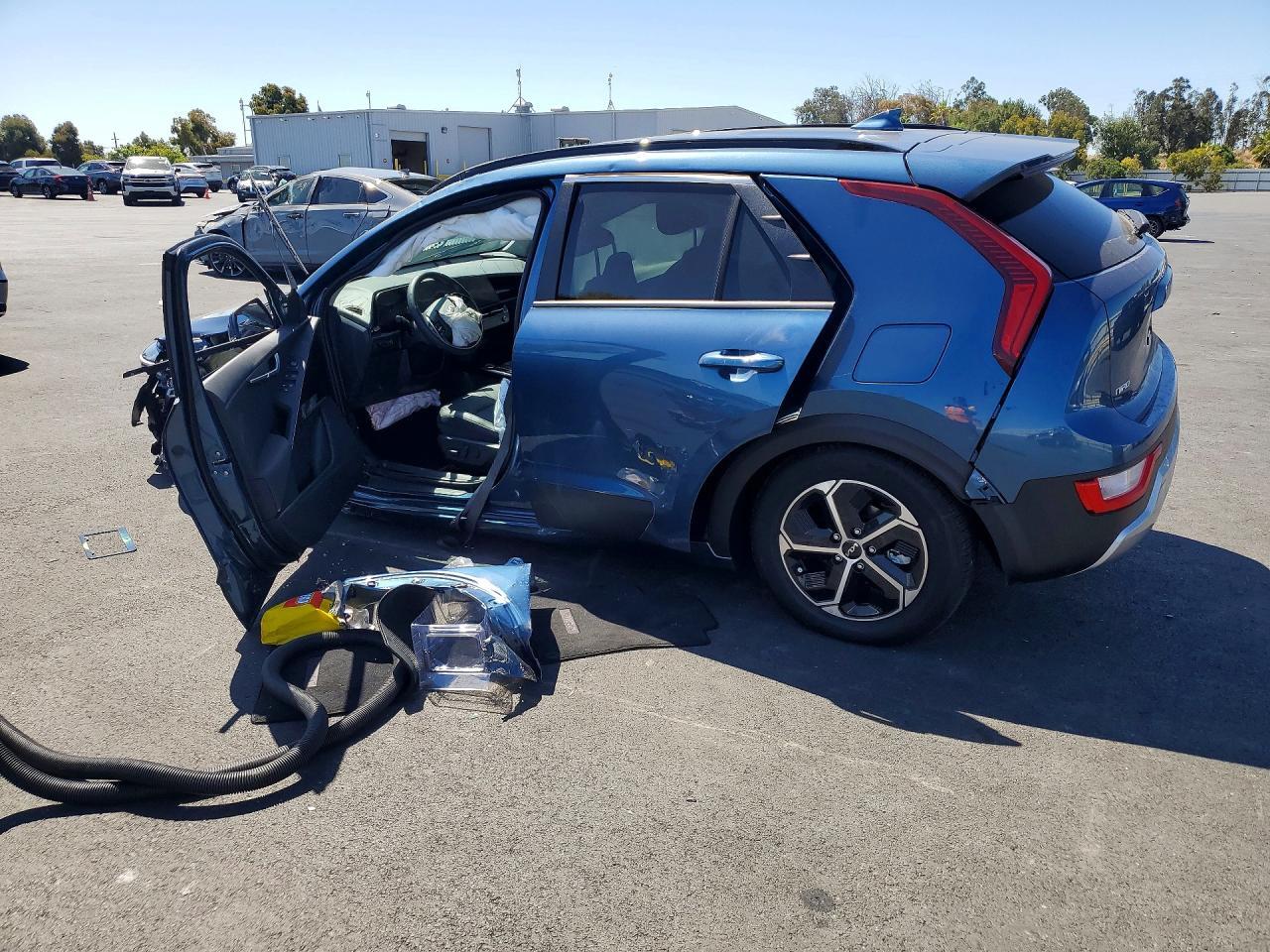 2025 KIA NIRO EX — Фото 2 из 12