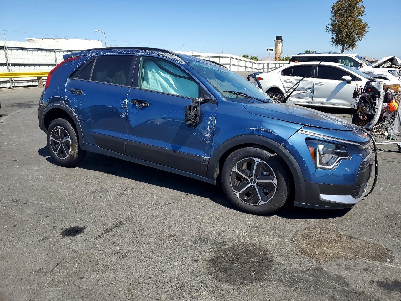 2025 KIA NIRO EX — Фото 4 из 12