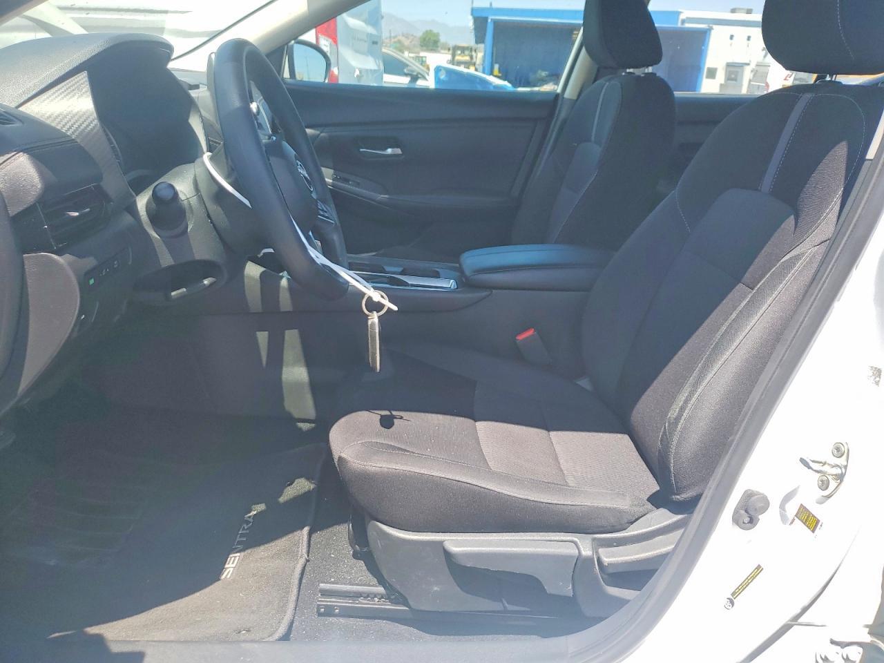 2025 NISSAN SENTRA — Фото 7 из 12