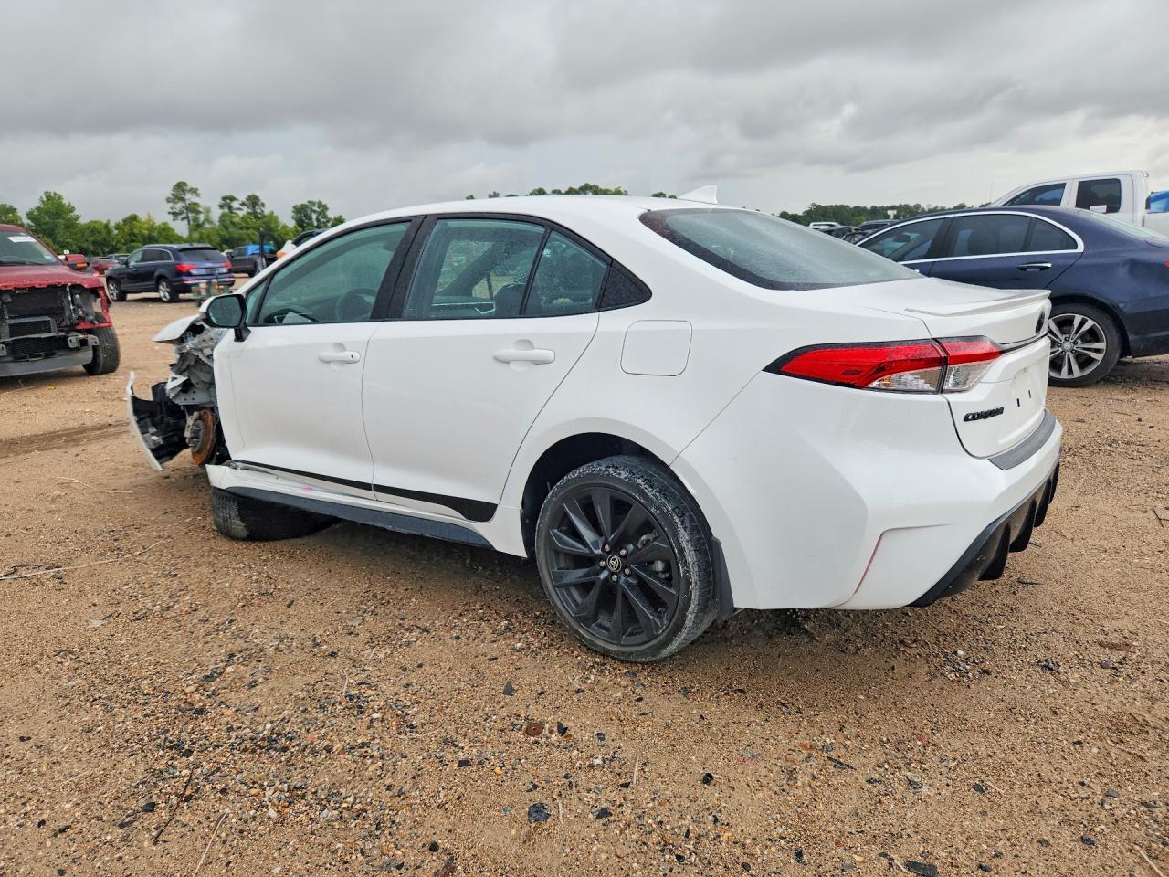 2024 TOYOTA COROLLA SE — Фото 2 из 13