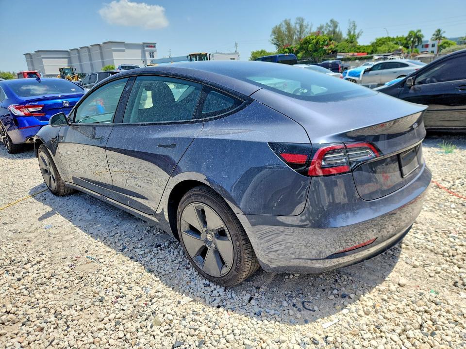 2023 TESLA MODEL 3 — Фото 2 из 13