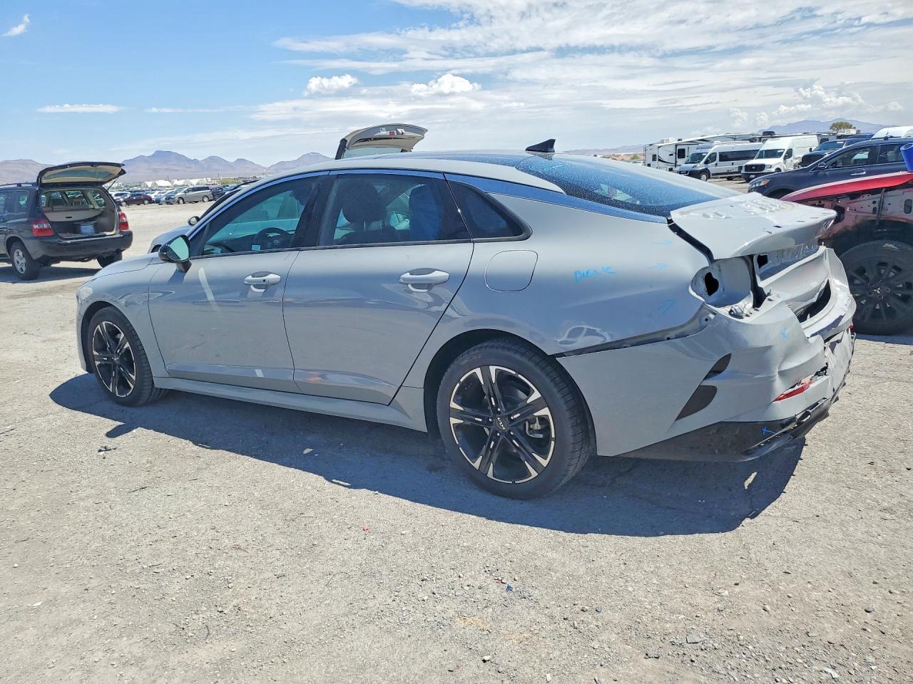 2023 KIA K5 GT LINE — Фото 2 из 13