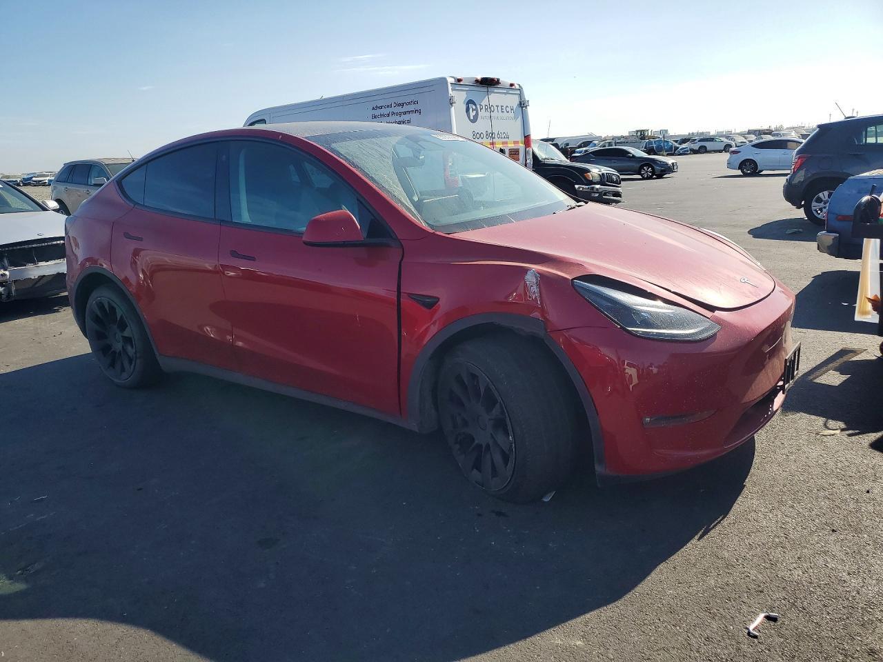 2023 TESLA MODEL Y — Фото 4 из 13