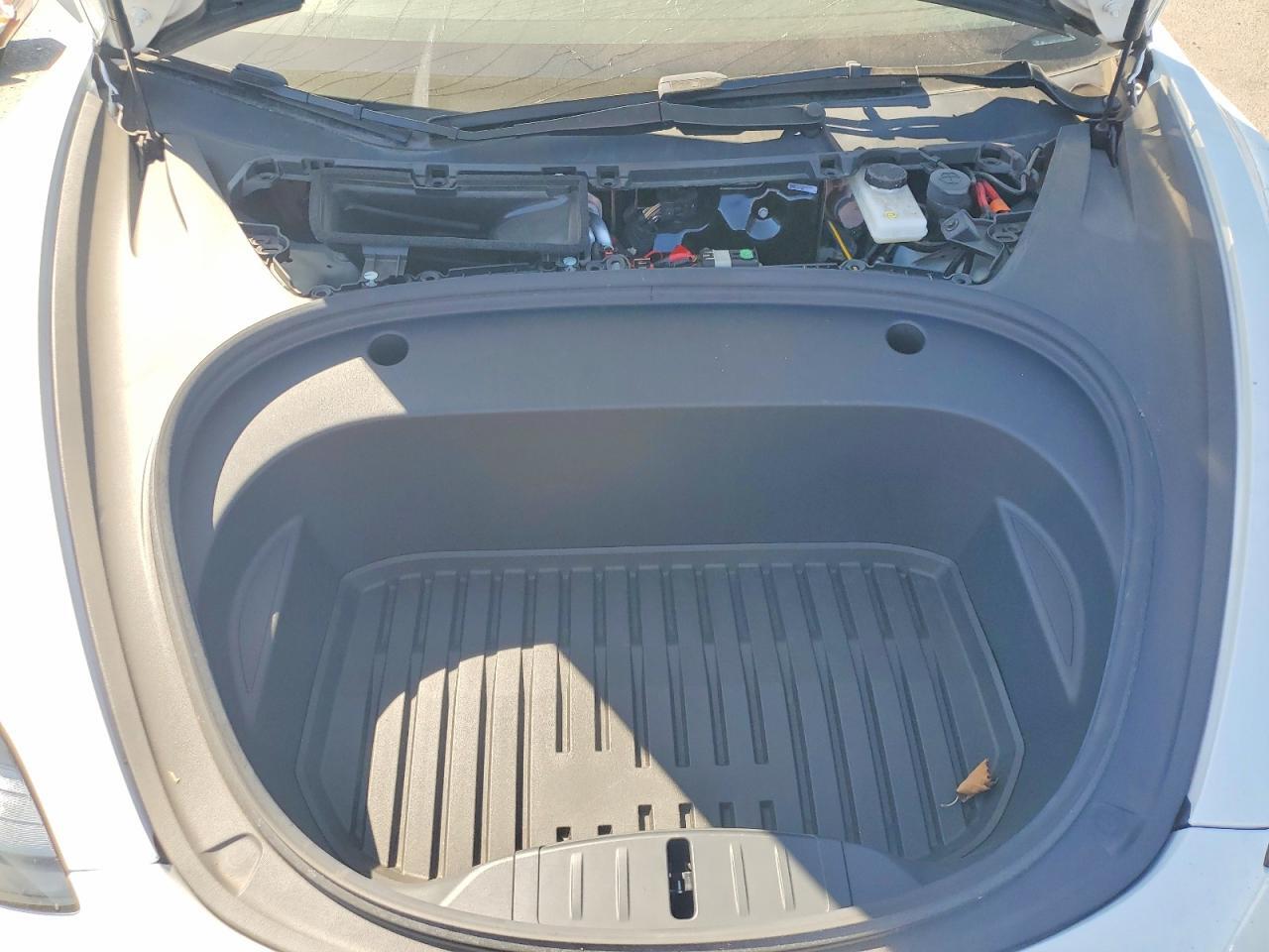2023 TESLA MODEL 3 — Фото 11 из 12