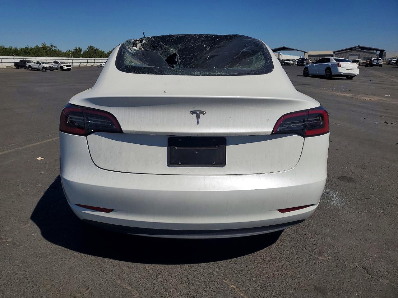 2023 TESLA MODEL 3 — Фото 6 из 12