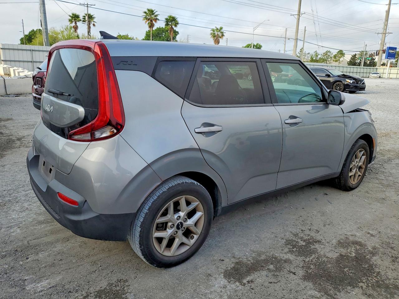 2022 KIA SOUL LX — Фото 3 из 14