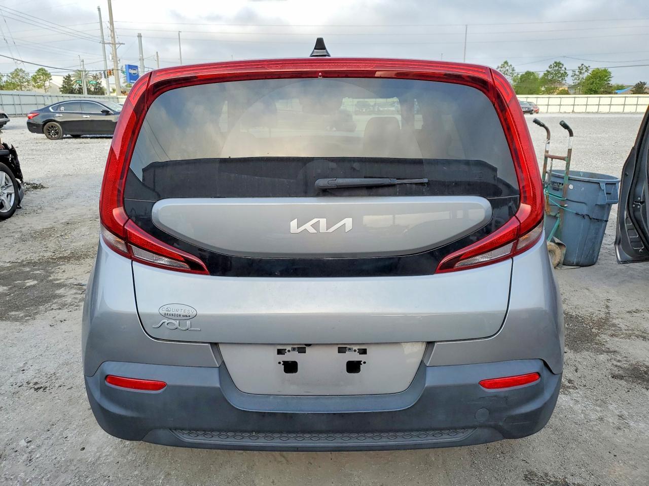 2022 KIA SOUL LX — Фото 6 из 14