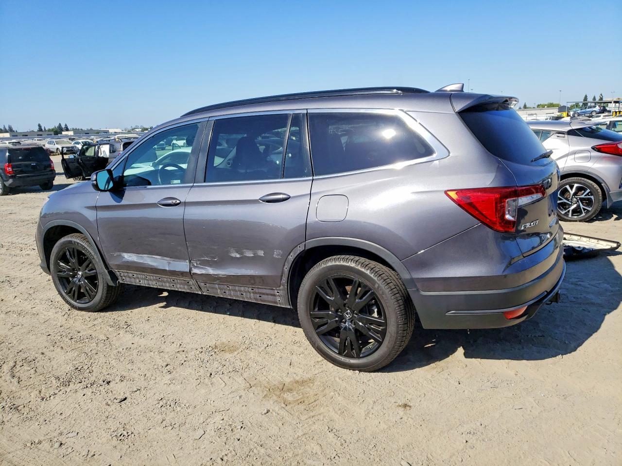 5FNYF6H28NB048879 2022 HONDA PILOT photo no. 2