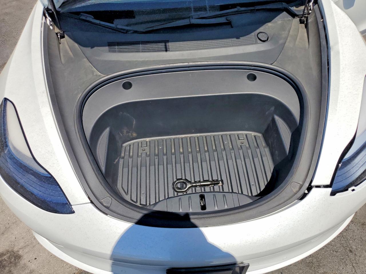 2022 TESLA MODEL 3 — Фото 11 из 12