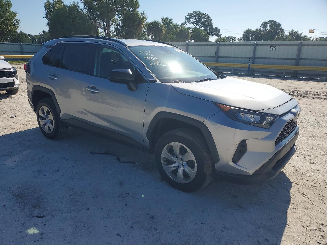 2T3H1RFV2MW125378 2021 TOYOTA RAV4 photo no. 4