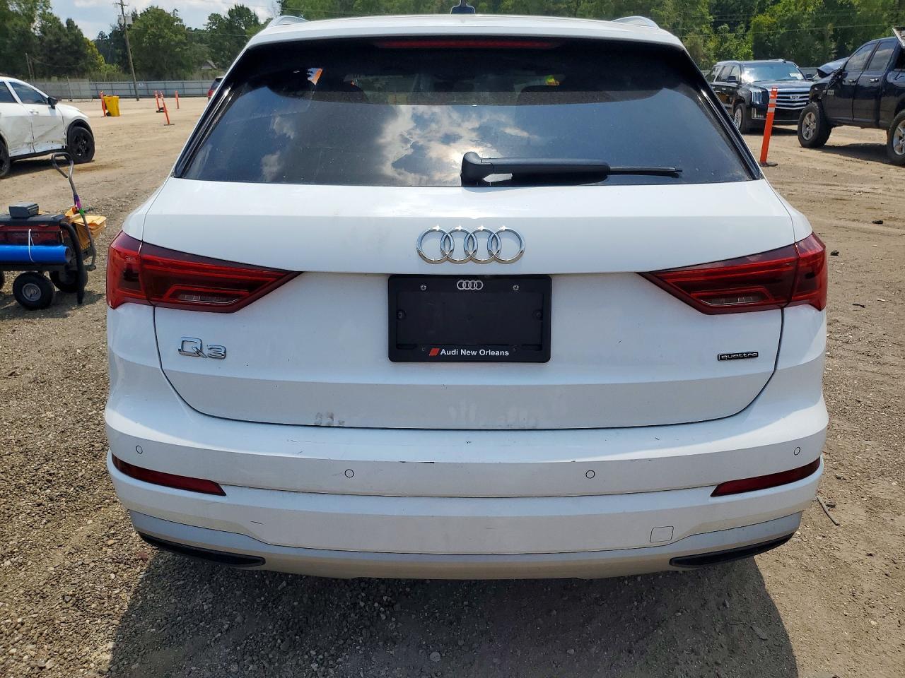 2021 AUDI Q3 PREMIUM 40 — Фото 6 из 12
