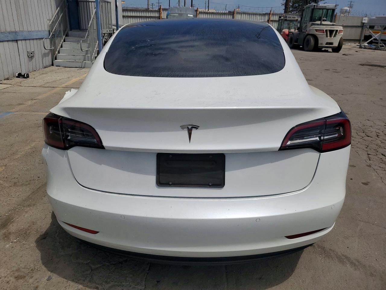 2021 TESLA MODEL 3 — Фото 6 из 12