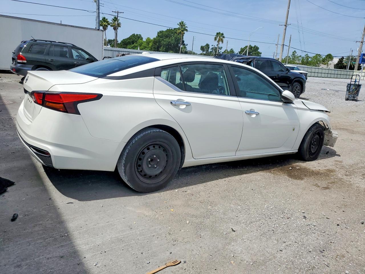 2020 NISSAN ALTIMA S — Фото 3 из 12