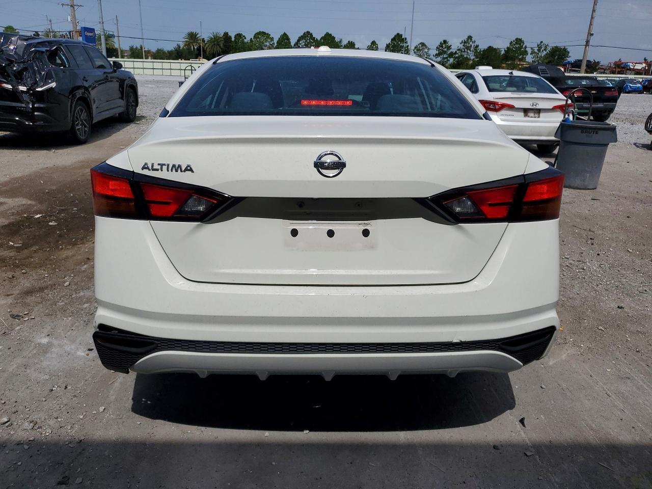 2020 NISSAN ALTIMA S — Фото 6 из 12