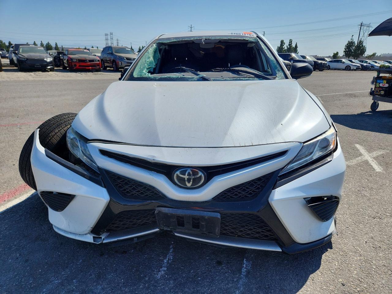 2020 TOYOTA CAMRY XSE — Фото 5 из 12