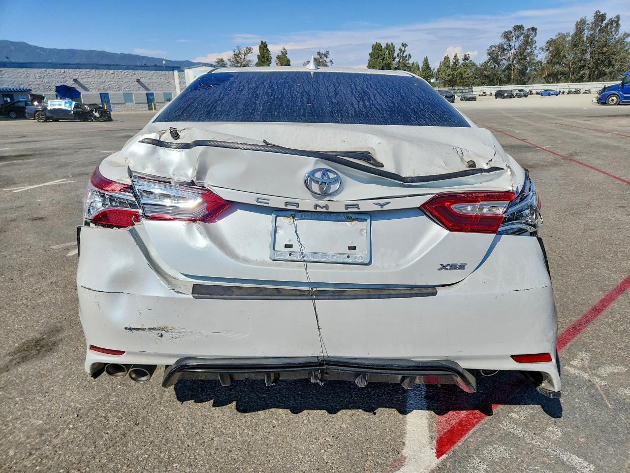 2020 TOYOTA CAMRY XSE — Фото 6 из 12