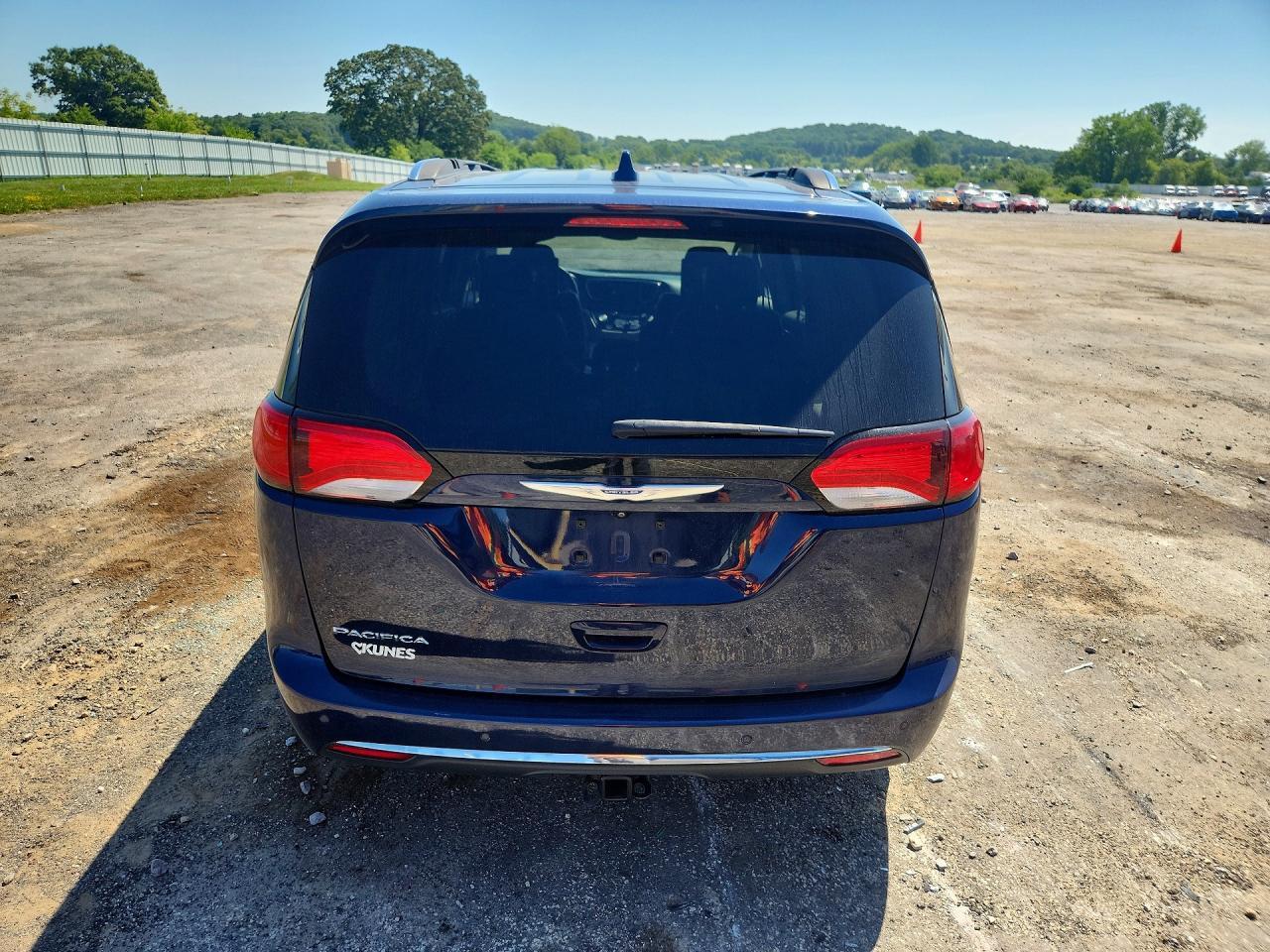 2019 CHRYSLER PACIFICA TOURING L PLUS — Фото 6 из 13