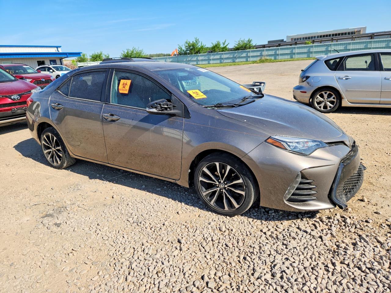 2019 TOYOTA COROLLA SE — Фото 4 из 12