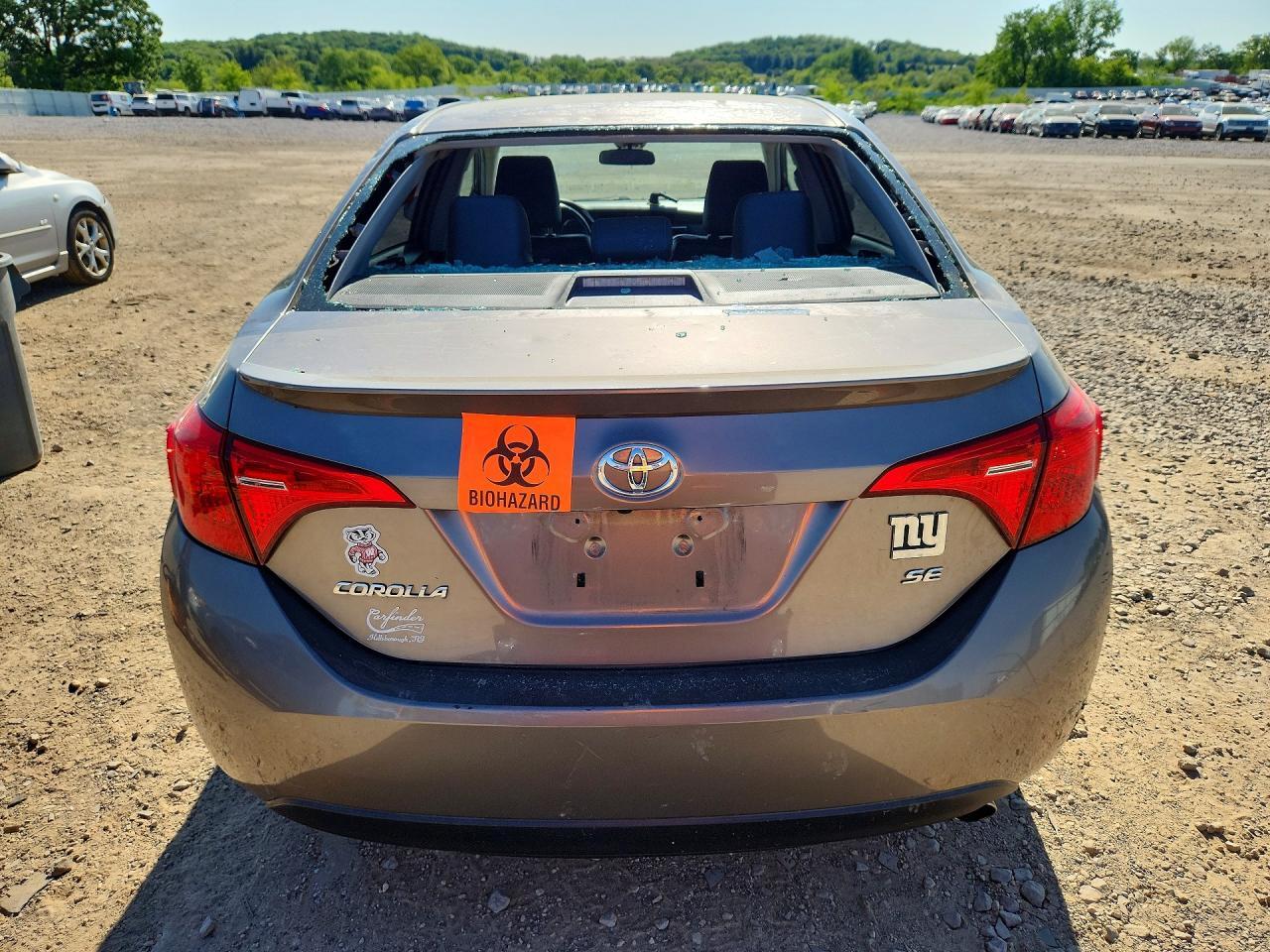 2019 TOYOTA COROLLA SE — Фото 6 из 12