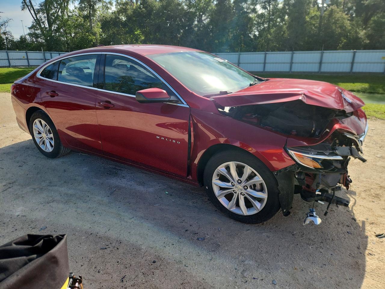 2019 CHEVROLET MALIBU LT — Фото 4 из 13