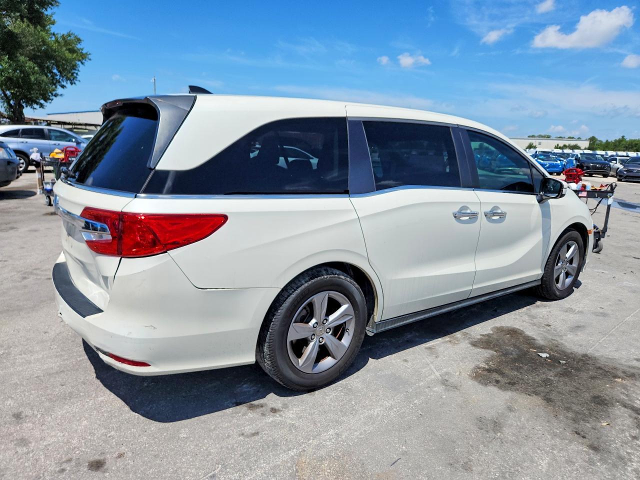 2019 HONDA ODYSSEY EXL — Фото 3 из 13