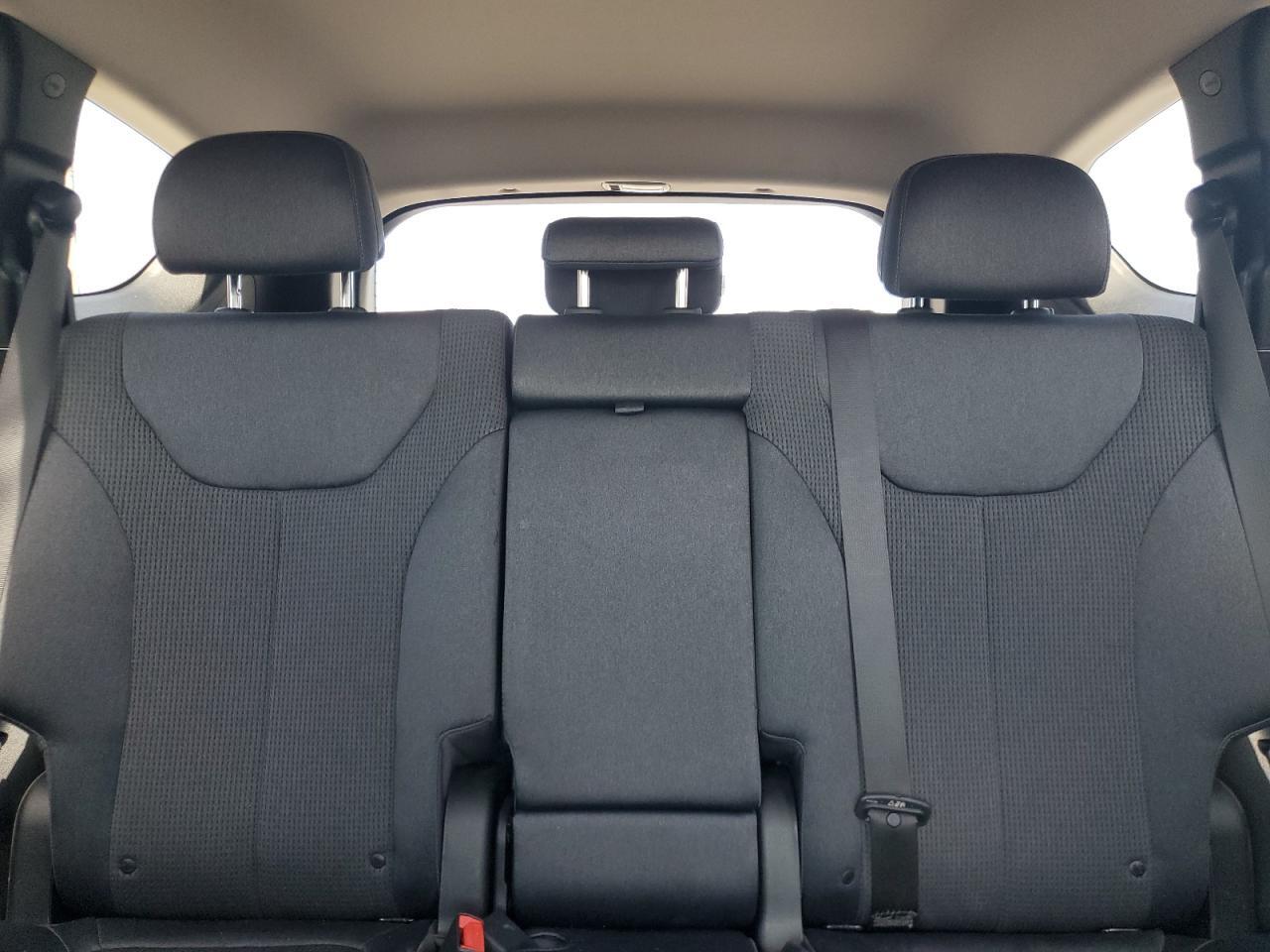 2019 HYUNDAI SANTA FE SE — Фото 10 из 13