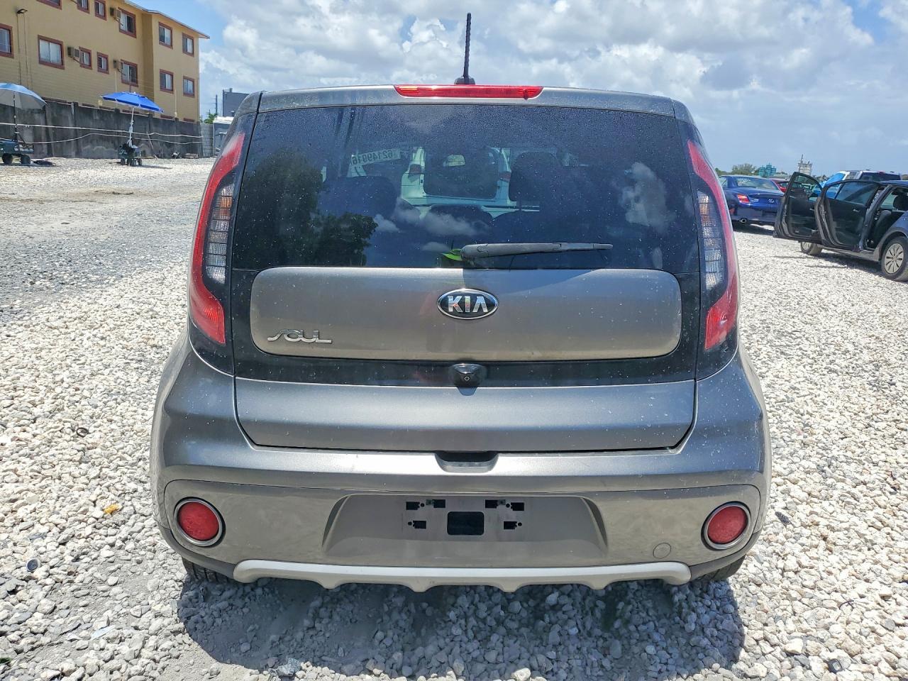 2019 KIA SOUL + — Фото 6 из 12